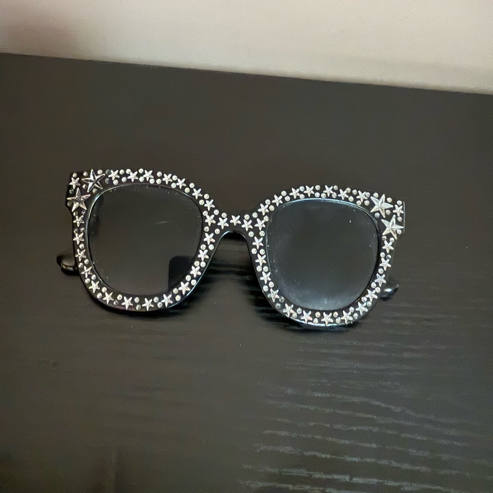 Sunglassess